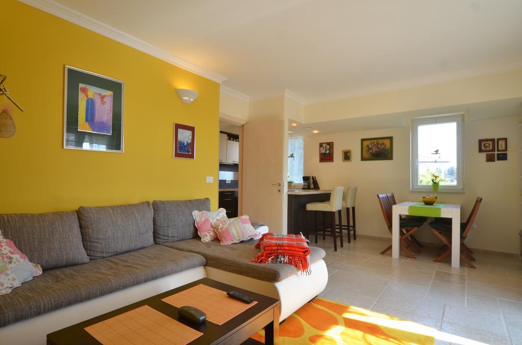 Apartment Kare Rovinj Bagian luar foto